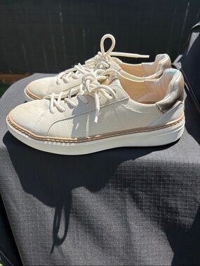 Hush Puppies Cream and Metallic Heel Women's Low-Top Sneakers